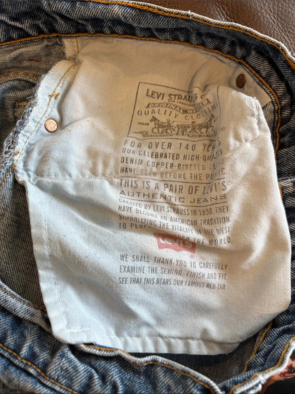 Levi's Relaxed Fit Jeans in Washed Black 44x32